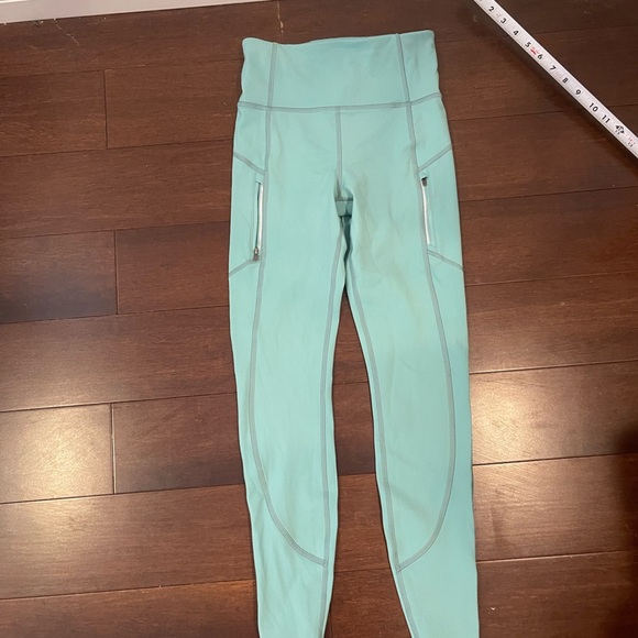 Athleta rainier tight Leggings xs - Picture 5 of 13
